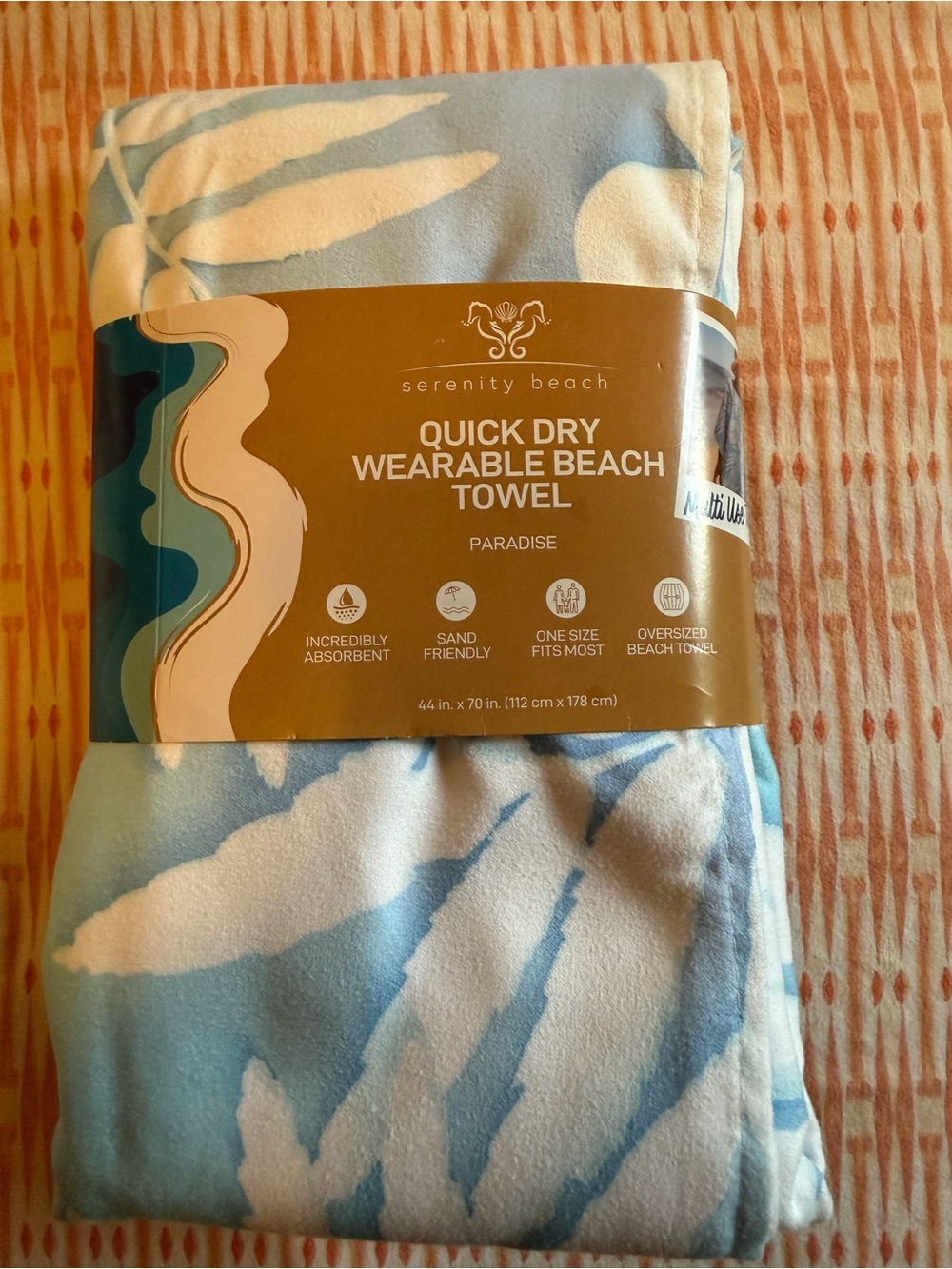 Serenity Quick-Dry Wearable Beach Towel - Blue & White